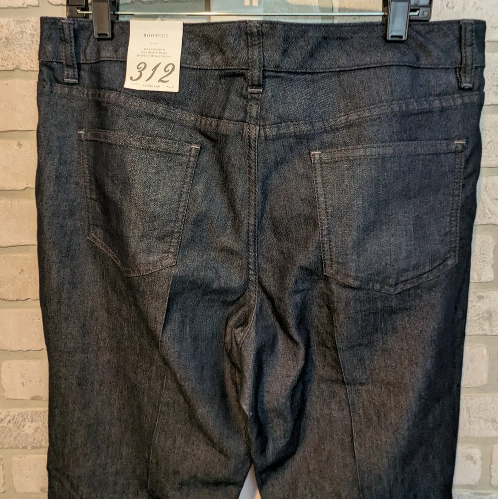 🆕 The Limited, boot cut jeans, NEW with tags, sz 14R.